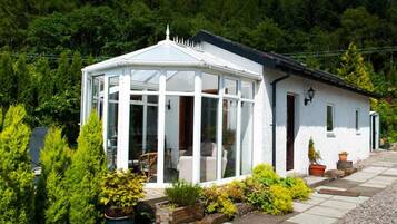 Pintu masuk hartanah