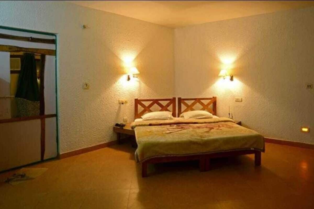 Super Deluxe Room | Down comforters, pillowtop beds, in-room safe, desk