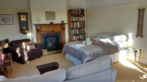 Iron/ironing board, free WiFi, bed sheets - Beech Hill B&B (Northwich)