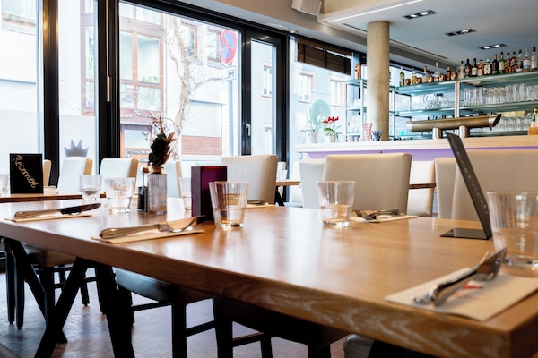 Spécialités Cuisine locale et internationale
