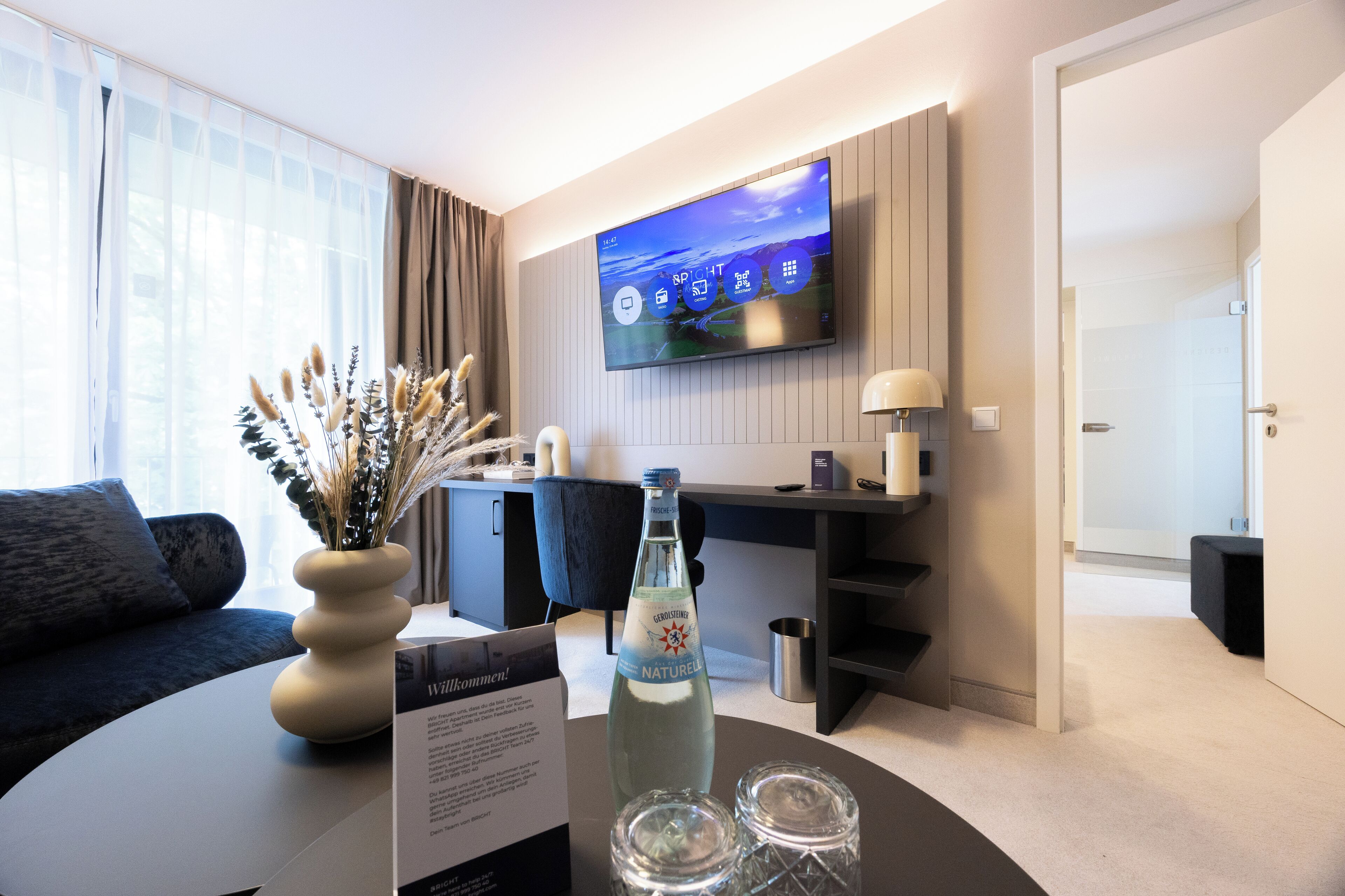 Suite superior | Área de sala de estar | Televisión LCD 