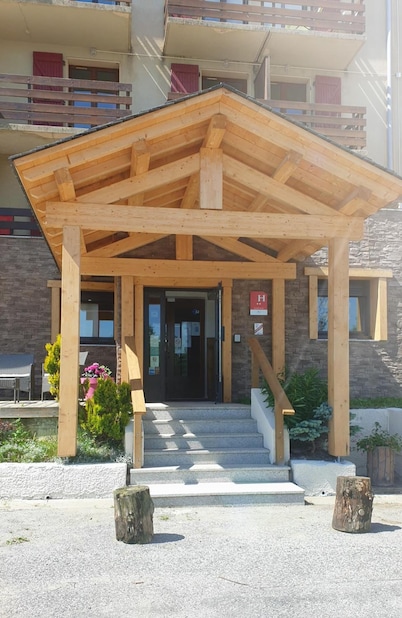 Hotel le YAKA