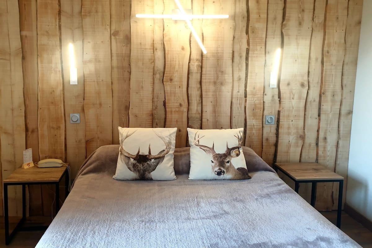 Doppelzimmer | Schreibtisch, kostenloses WLAN, Bettwäsche