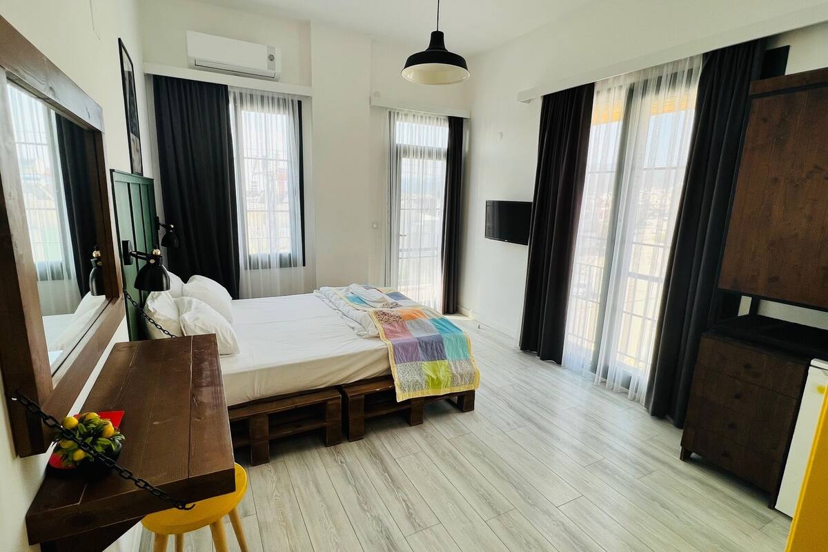 1 bedroom, soundproofing, free wifi, bed sheets