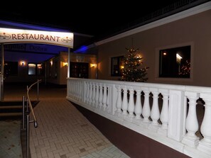 Façade de l’hébergement - soirée/nuit