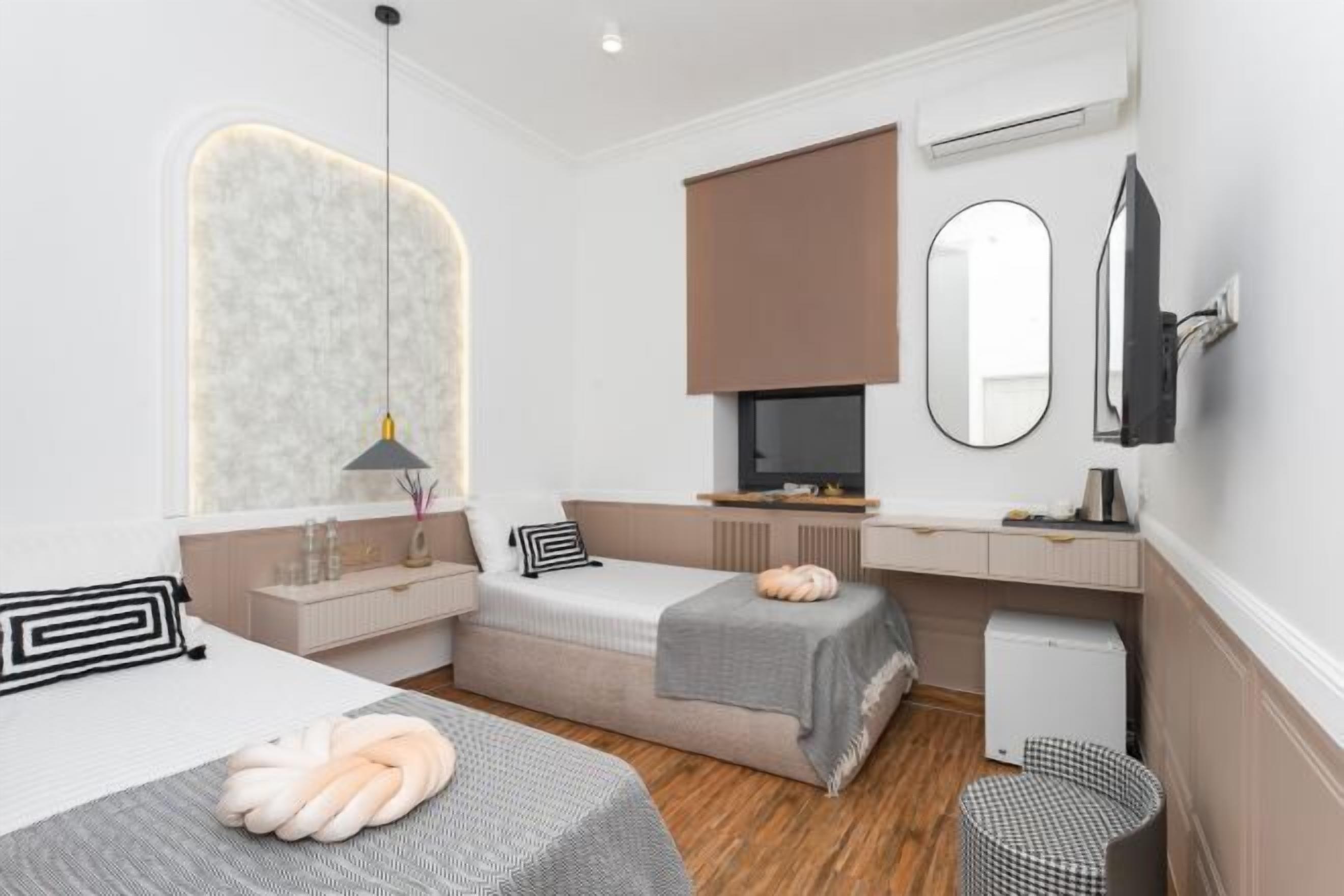 1 bedroom, premium bedding, blackout curtains, soundproofing