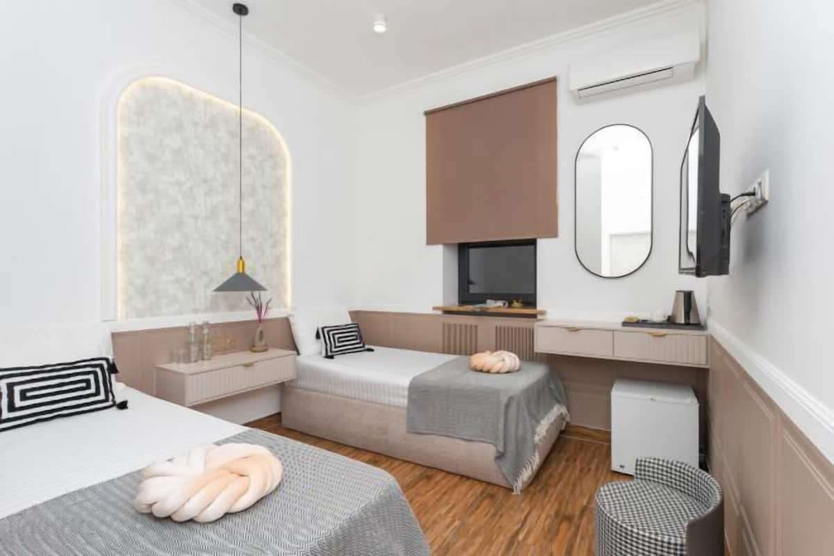 1 makuuhuone, ylelliset vuodevaatteet, pimennysverhot, äänieristys