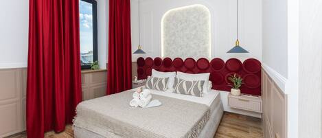 Deluxe Double Room | 1 bilik tidur, peralatan tempat tidur premium