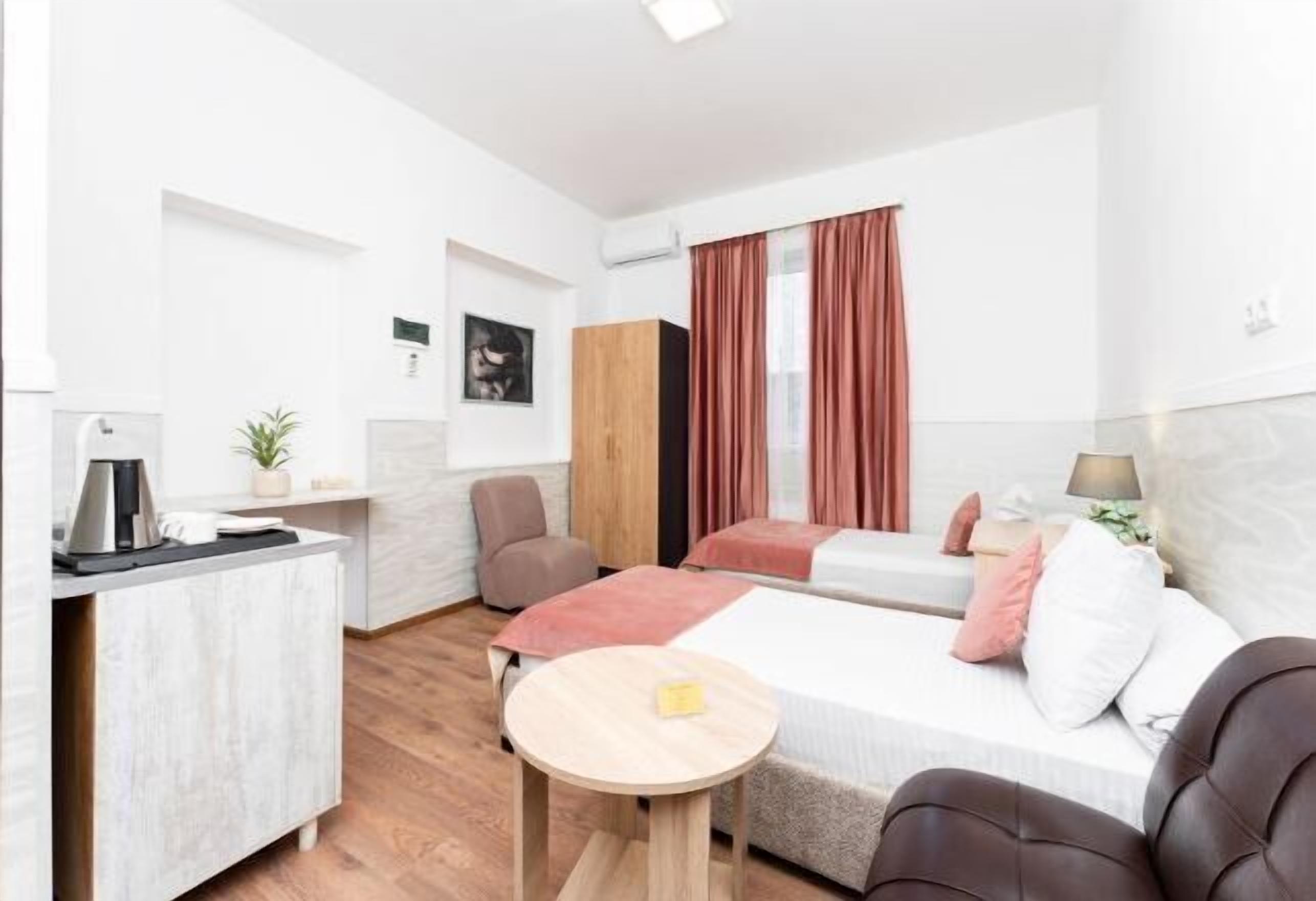 1 غرفة نوم وأغطية فراش متميزة وستائر تعتيم وتجهيزات عازلة للصوت