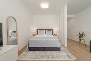 1 bedroom, premium bedding, minibar, in-room safe