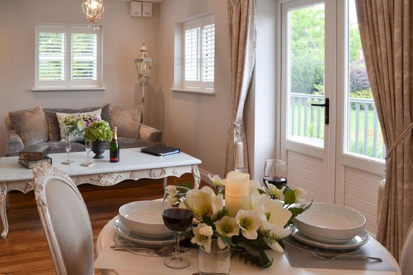 Cottage | Egyptian cotton sheets, premium bedding, blackout drapes