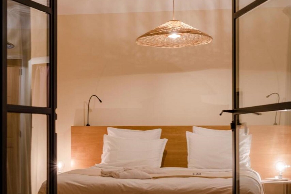 Superior kamer, 1 twee- of 2 eenpersoonsbedden, terras | Individueel gedecoreerd, individueel gemeubileerd