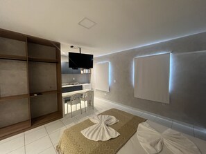 Studio Superior, không hút thuốc | Trang bị nội thất với thiết kế riêng biệt, bàn