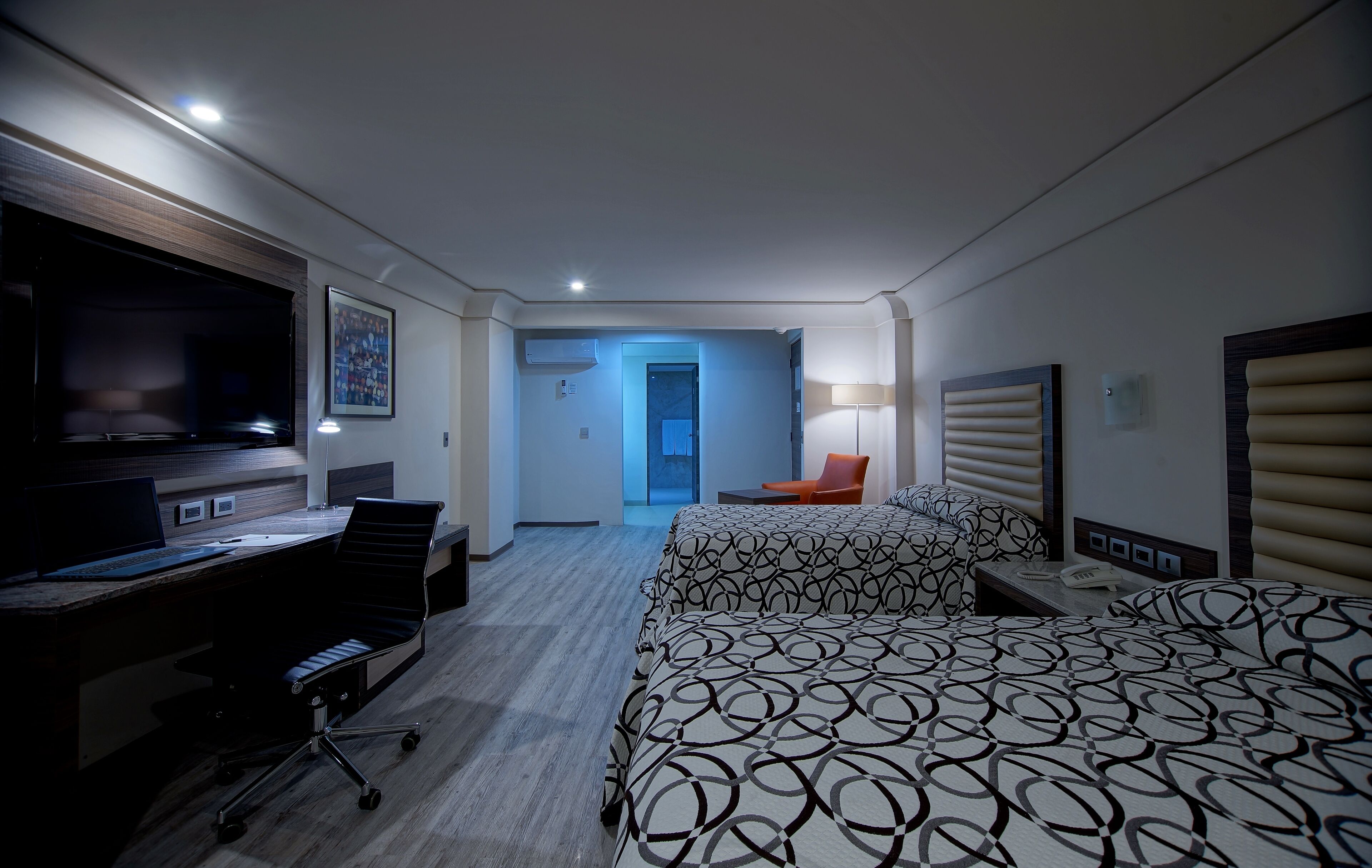 deluxe double room, 2 double beds, non smoking | egyptian cotton sheets, premium bedding, down duvets, in-room safe