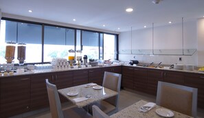 Frokostbuffé er inkludert hver dag