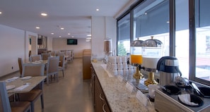Free daily buffet breakfast