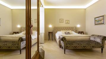 Junior Suite, Non Smoking, Balcony | In-room safe, blackout drapes, soundproofing, free WiFi