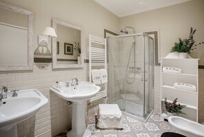 Bathroom - Villa de Donatis Charming Guest House (Casarano)
