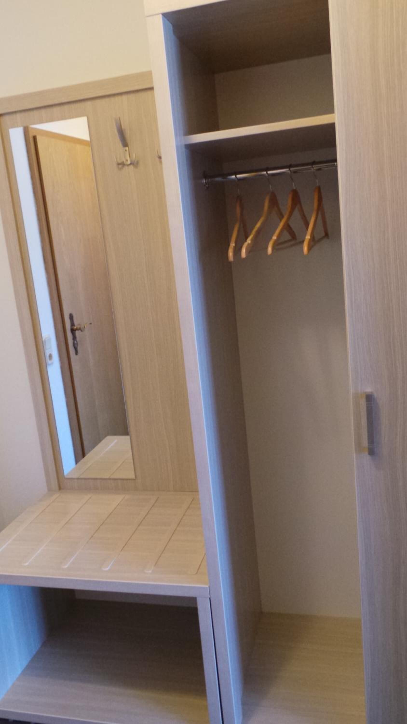 comfort single room | in-room safe, desk, cots/infant beds, free wifi