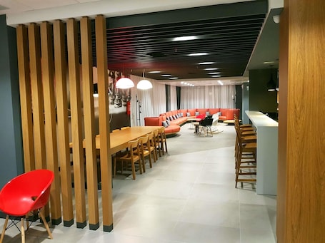 Exterior. Ibis Carlos Barbosa