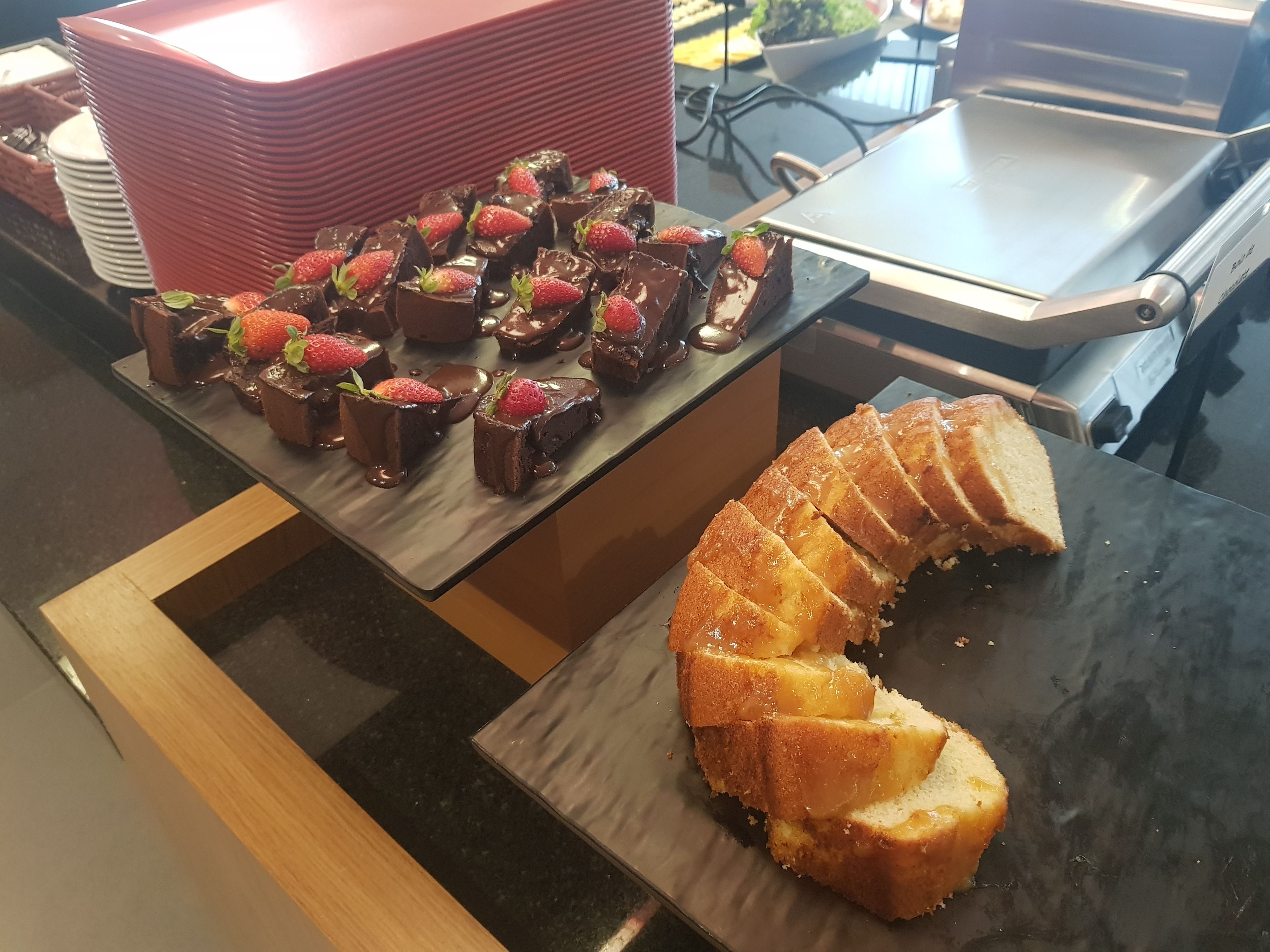 daily buffet breakfast (brl 53.00 per person)