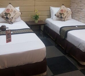 Condo, 1 Bedroom | 1 bedroom, desk, iron/ironing board, free WiFi - Roy's Condo Pad (Davao)