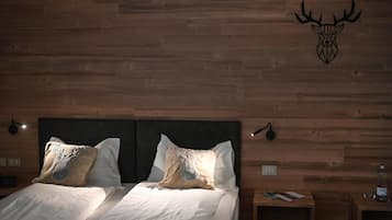 Free cots/infant beds, free WiFi, bed sheets