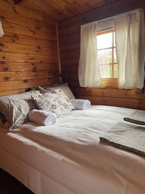 Ferienhütte | Allergikerbettwaren, Verdunkelungsvorhänge, Bügeleisen/Bügelbrett