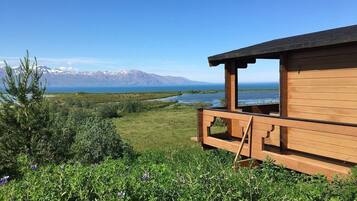 Cabin | Exterior