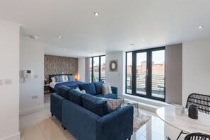 Executive Penthouse Studio | Living area | Flat-screen TV - KSpace @ The Point (Sheffield)
