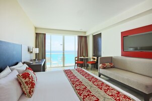 Caja de seguridad en la habitación y cortinas blackout 