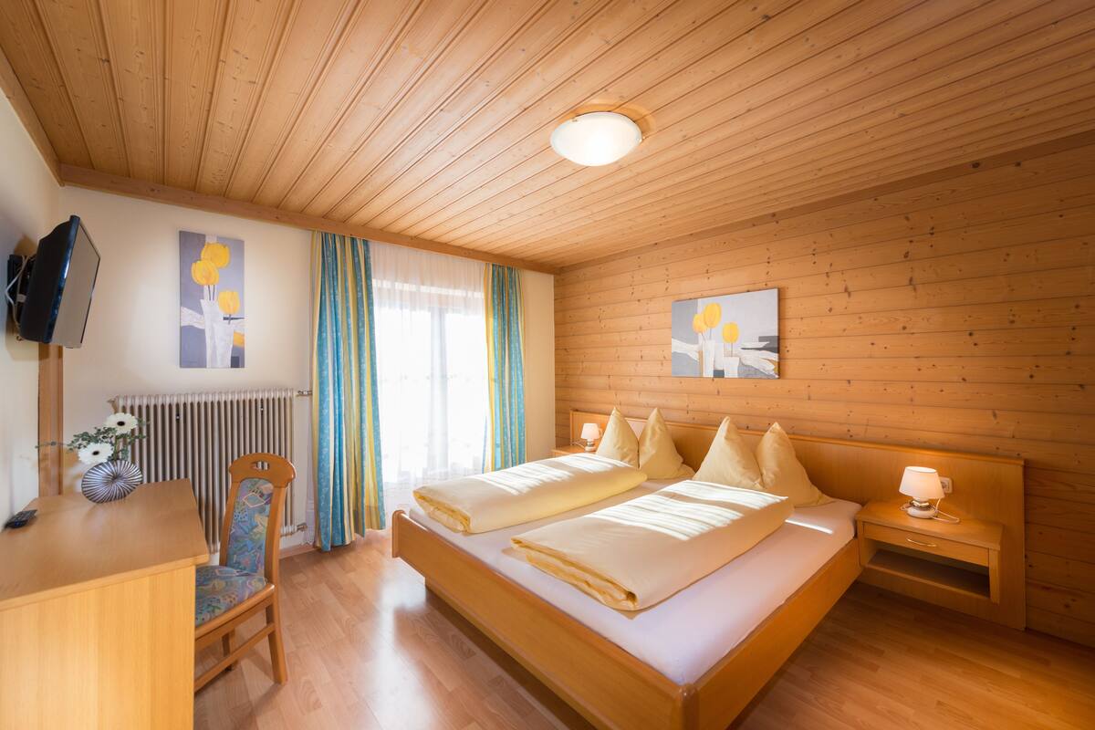 Familierom | Skrivebord, lydisolert, wi-fi (inkludert) og sengetøy
