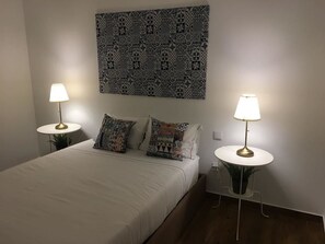 Tweepersoonskamer, 1 slaapkamer | Geluiddichte muren, gratis wifi, beddengoed, rolstoeltoegang