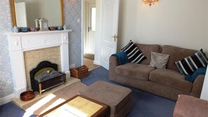 Living area - Bluebell Cottage (Kilgetty)