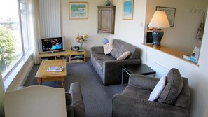 TV - Croft Court 52 (Tenby)