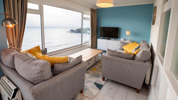 Living area - Croft Court 72 (Tenby)