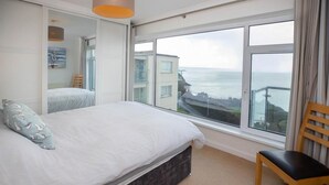 2 bedrooms, WiFi (free) - Croft Court 72 (Tenby)