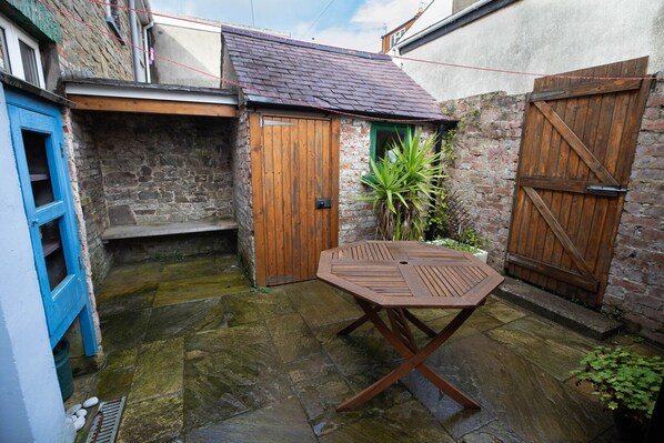 Terrace/patio - Clareston Road 8 (Tenby)