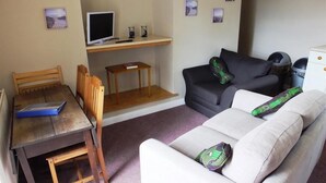 Unclassified image, 3 of 7, button - Cosheston Apartments 5 (Pembroke)