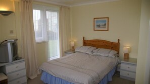 2 bedrooms, free WiFi - Croft Court 112 (Tenby)