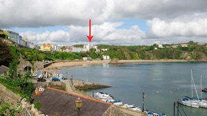 Unclassified image, 4 of 13, button - Croft Court 45 (Tenby)