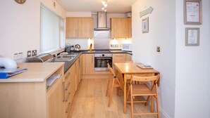 Unclassified image, 5 of 13, button - Croft Court 45 (Tenby)