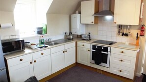 Unclassified image, 5 of 11, button - Cosheston Apartments 4 (Pembroke)