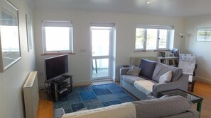 Interior - Freshwater Bay 13 (Pembroke)