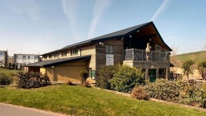 Exterior - Freshwater Bay 13 (Pembroke)