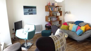 Living room - Glendower House 8 (Tenby)