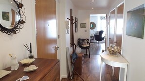 Interior - Glendower House 8 (Tenby)
