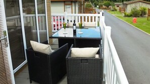 Outdoor dining - Heritage Park 14 (Narberth)