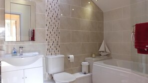 Badewanne und Dusche (separat)