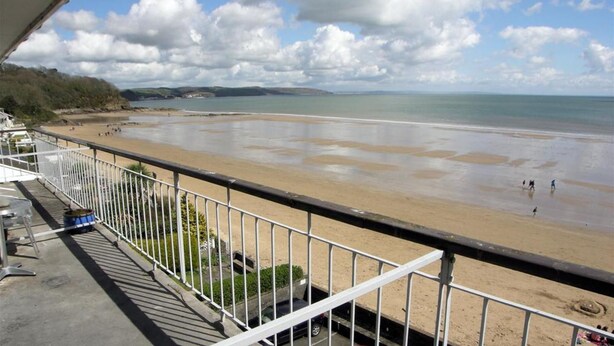 Unclassified image, 1 of 12, button - Beach Court 35 (Saundersfoot)